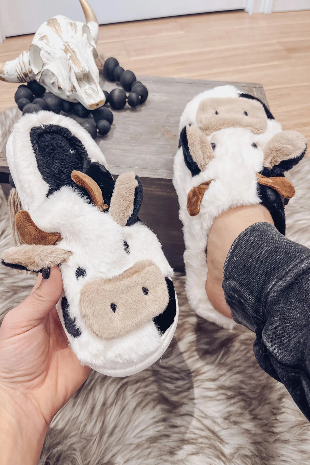3D White/Black Cow Cartoon Animal Cow Plush Slippers