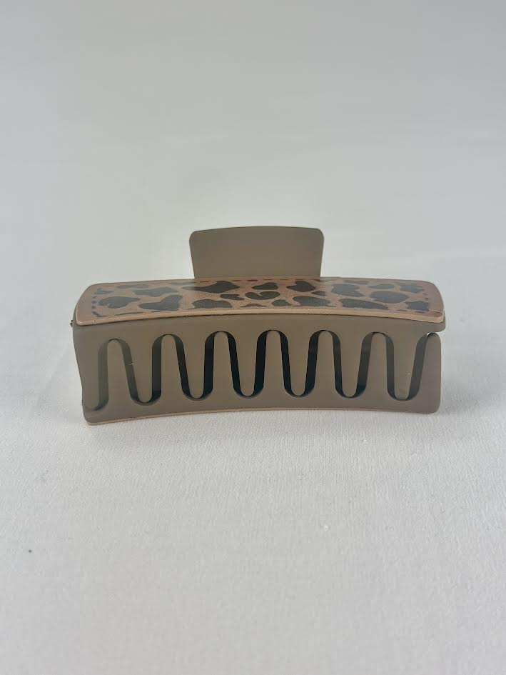 Large Cheetah Clip