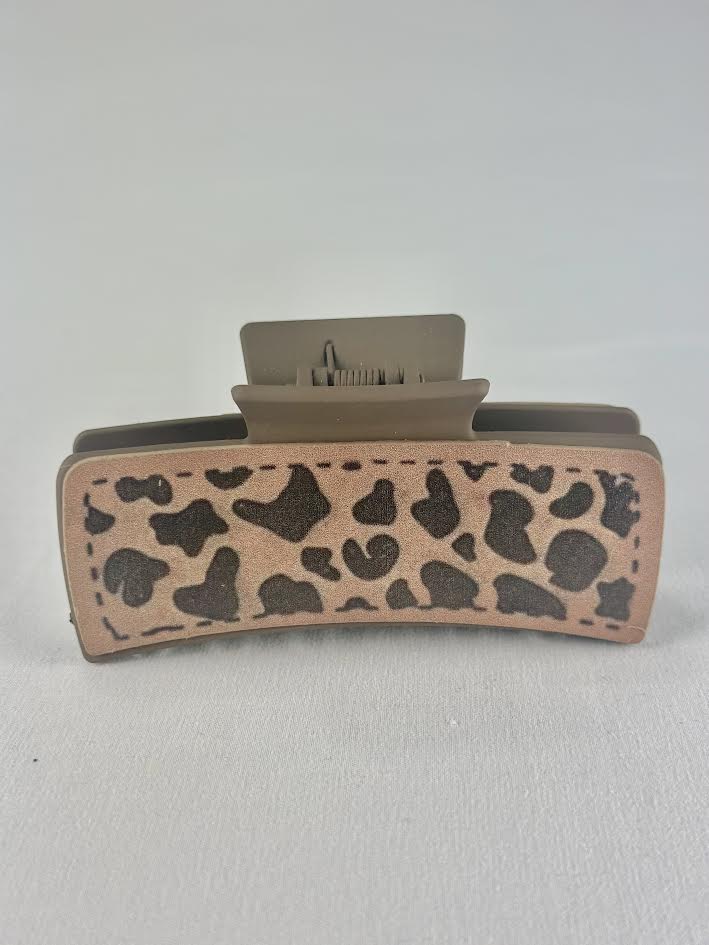 Large Cheetah Clip