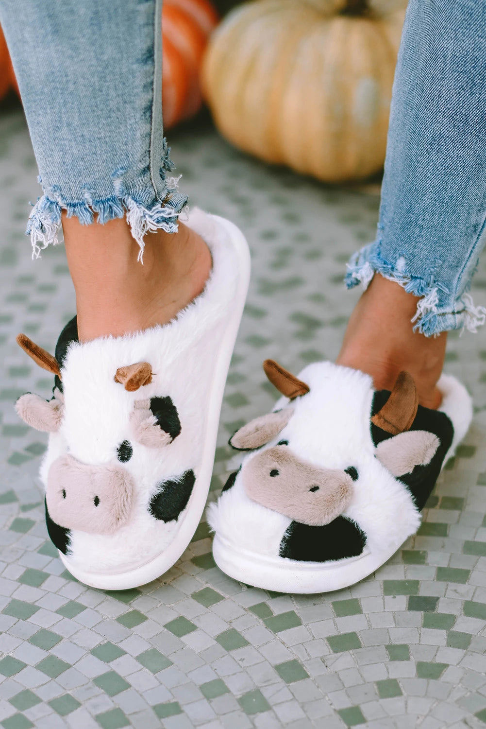 3D White/Black Cow Cartoon Animal Cow Plush Slippers